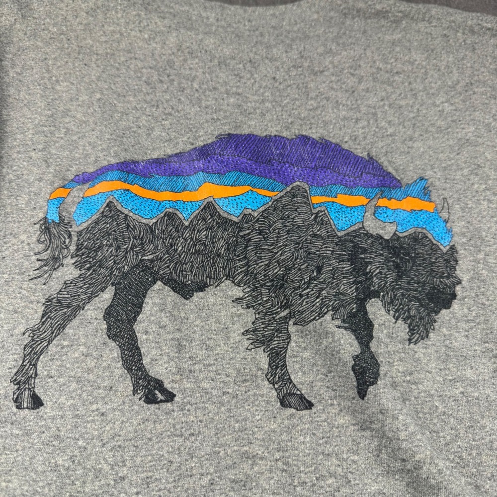 Patagonia Mens Responsibili-Tee Long Sleeve Shirt Gray Bison Graphic Small